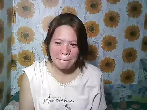 Smilinglovely on StripChat