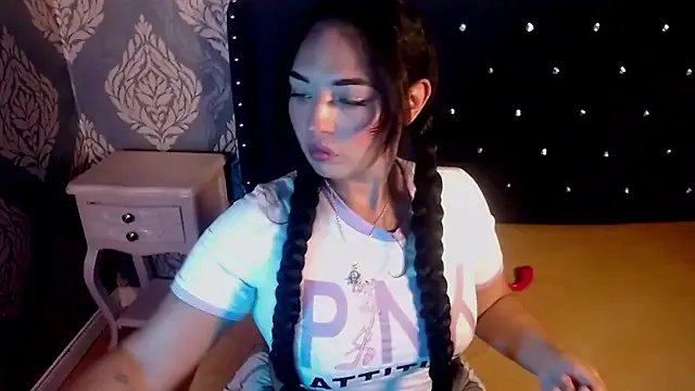 Sofiacowperx on StripChat