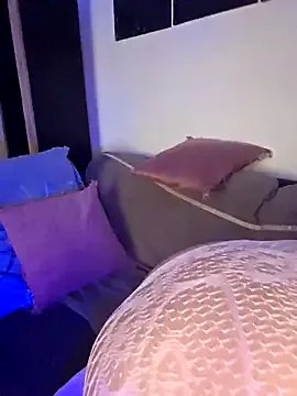 SpicyVicky on StripChat