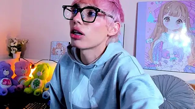 Strawberry_Kitty_ on StripChat