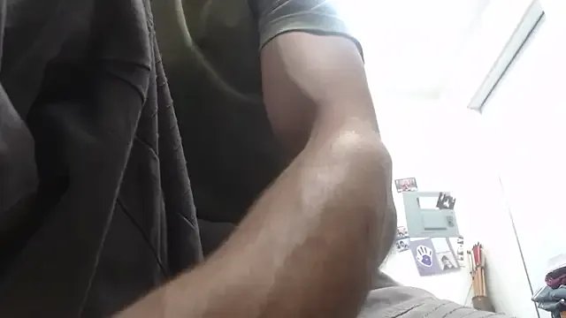 Stringin69 on StripChat