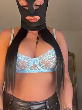 swedishbaddie on StripChat