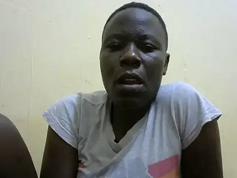 sweet_candy254 on StripChat