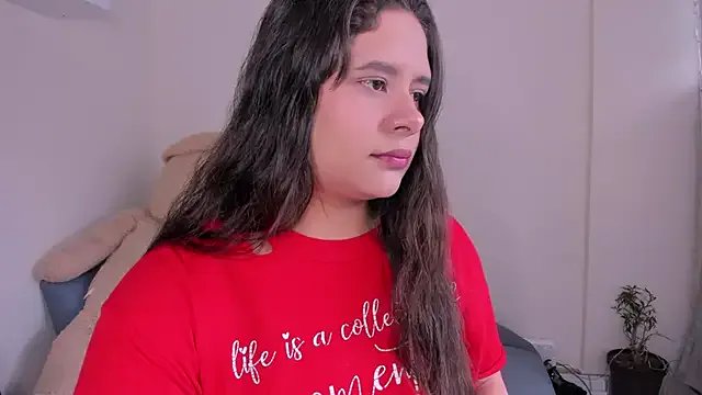 taylorlivee on StripChat