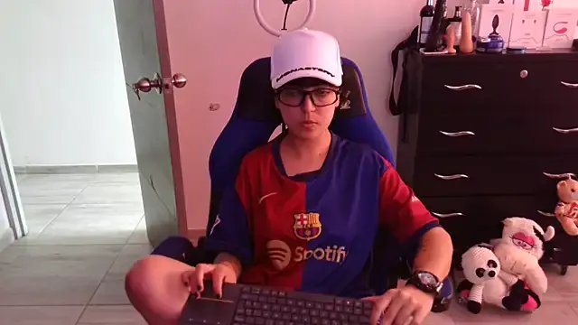 thomascooper7 on StripChat