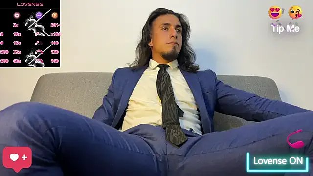 Tom_blunt96 on StripChat