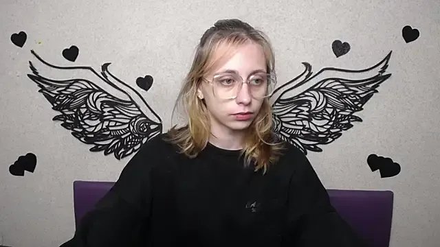 TracyLll on StripChat