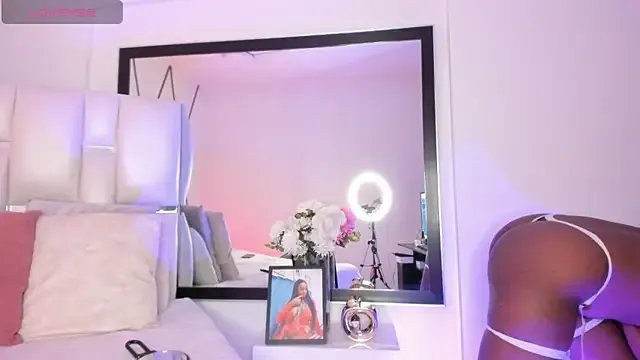 Venuswilds on StripChat