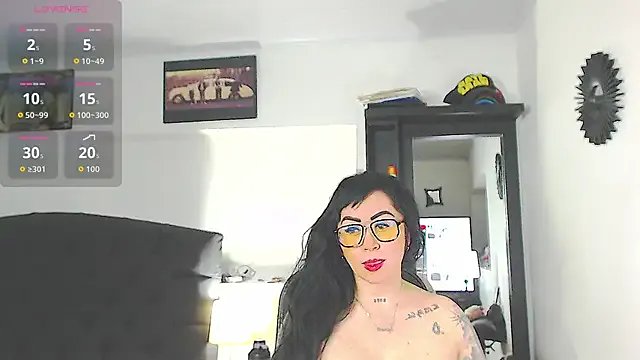 Vicky_hotmilf on StripChat