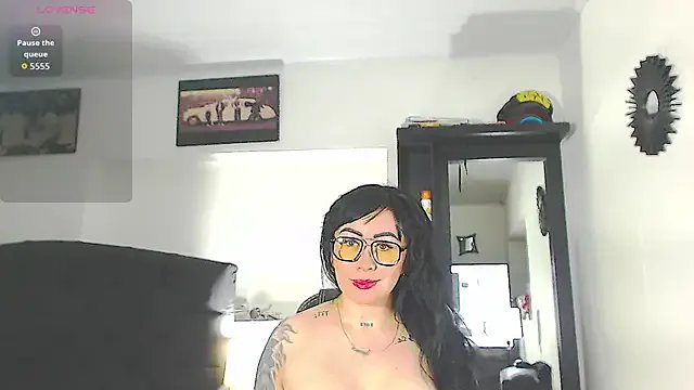 Vicky_hotmilf on StripChat