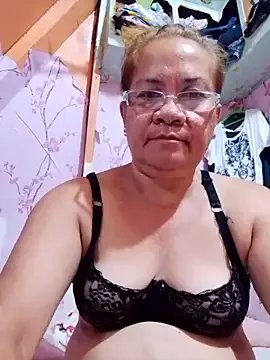 vickyhot1966 on StripChat