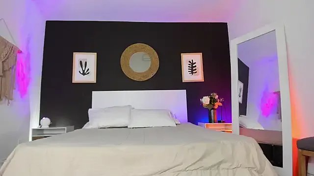 VioletPaket on StripChat