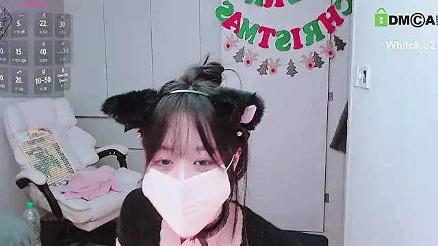 whitelee2 on StripChat